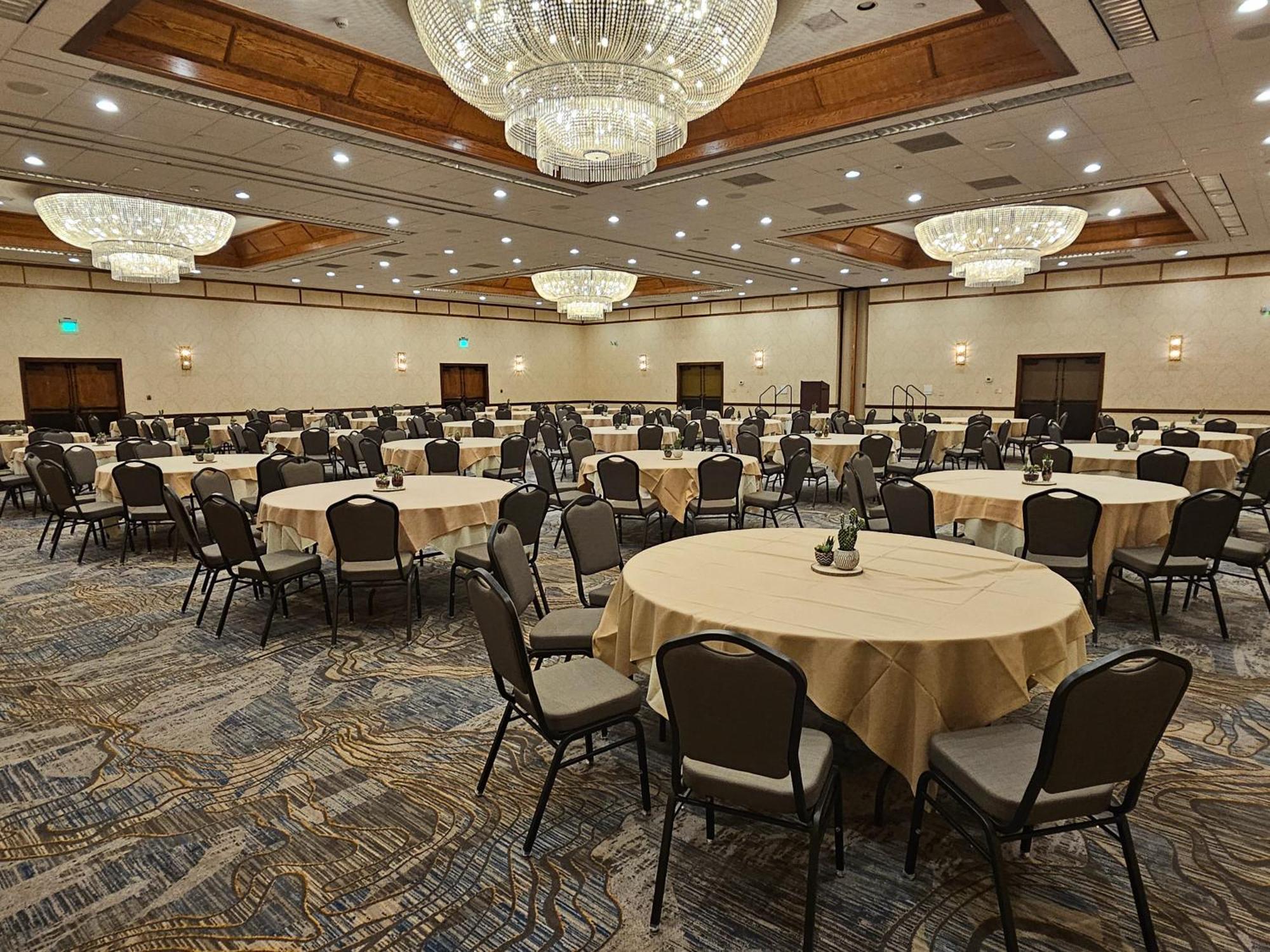 Crowne Plaza Phoenix - Chandler Golf Resort By Ihg Esterno foto