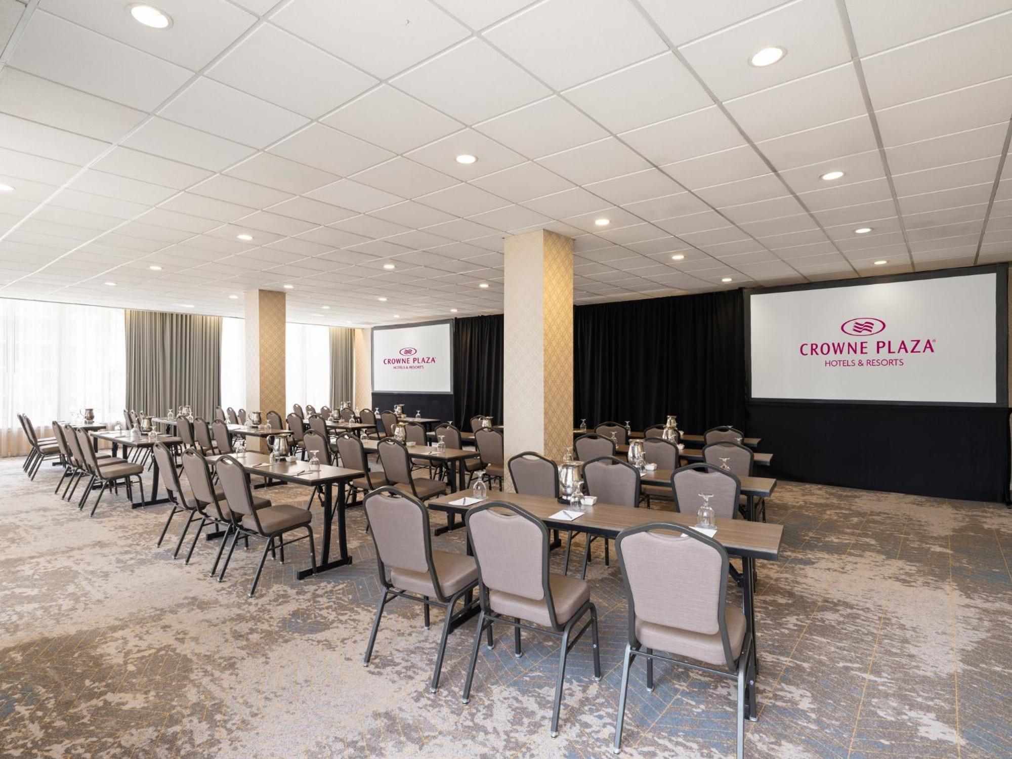 Crowne Plaza Phoenix - Chandler Golf Resort By Ihg Esterno foto