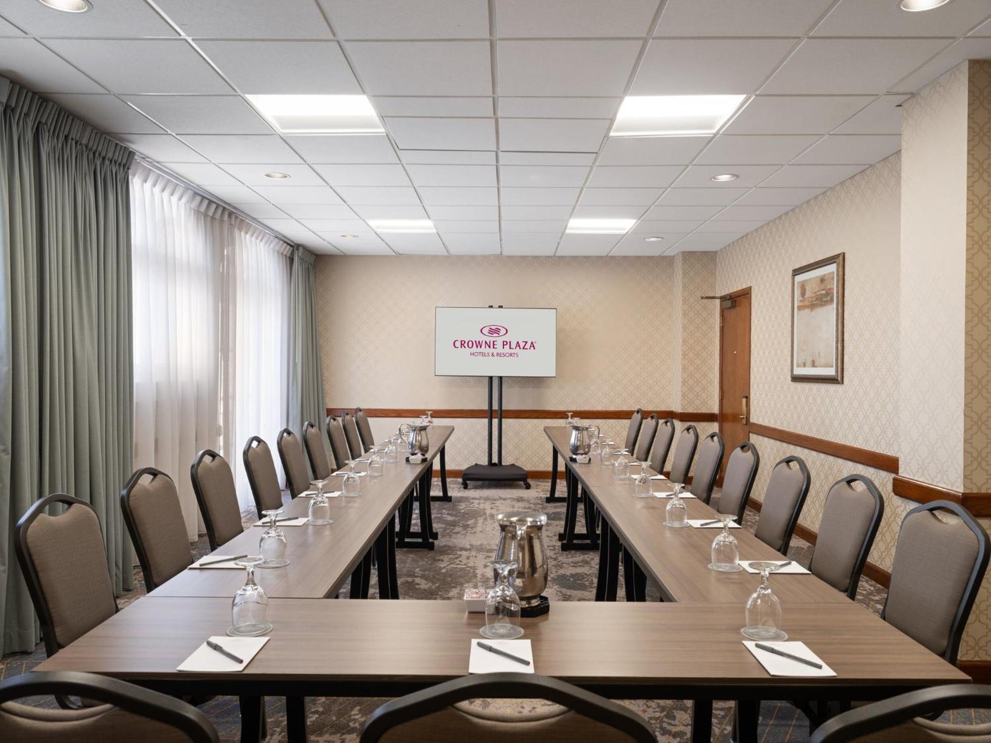Crowne Plaza Phoenix - Chandler Golf Resort By Ihg Esterno foto